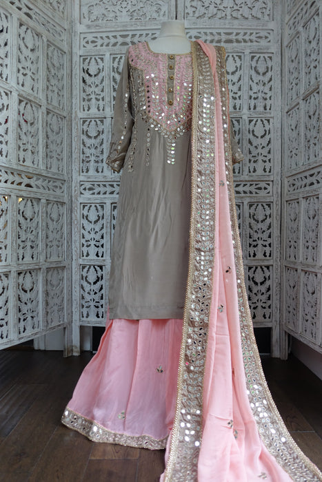 Taupe And Pink Mirror Worked Lengha - UK 20 / EU 46 - New