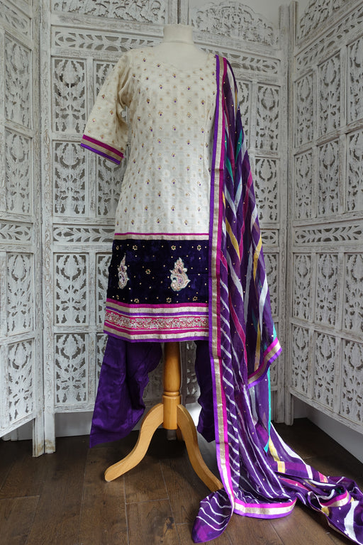 Cream & Purple Salwar Kameez UK 12 / EU 38 - Preloved - Indian Suit Company