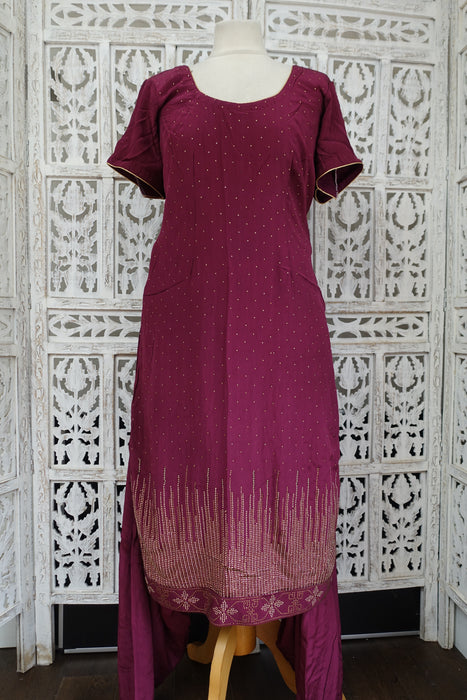 Plum Silk Salwar Suit With Floral Dupatta- UK 12/EU 38 - Preloved