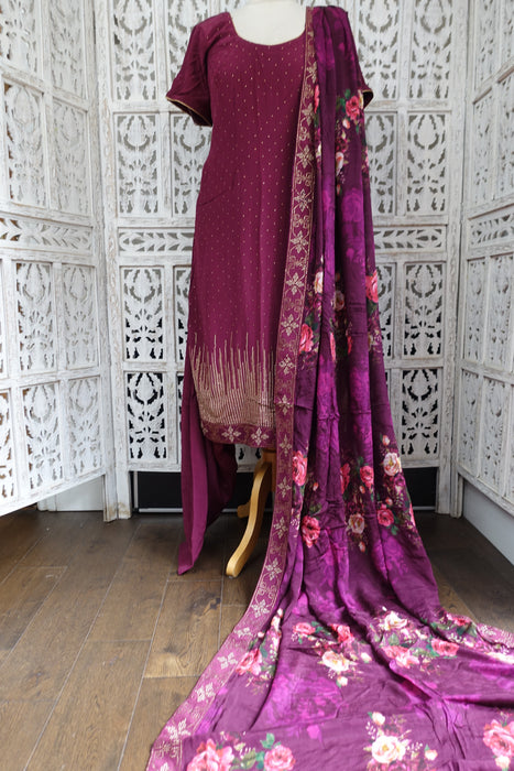 Plum Silk Salwar Suit With Floral Dupatta- UK 12/EU 38 - Preloved