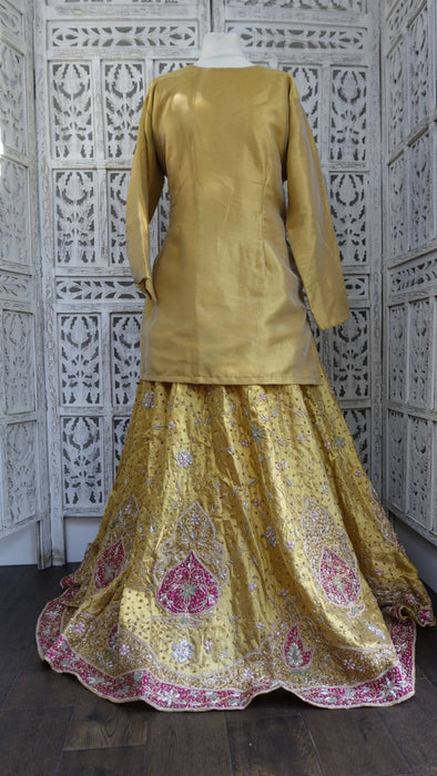 Gold Vintage Wedding Lengha - UK 22/EU 48 - Preloved