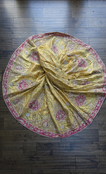 Gold Vintage Wedding Lengha - UK 22 / EU 48 - Preloved