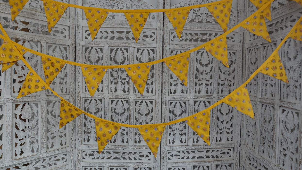 Yellow Starburst Bunting - 7 Metres