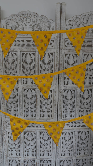 Yellow Starburst Bunting - 8-9 Metres