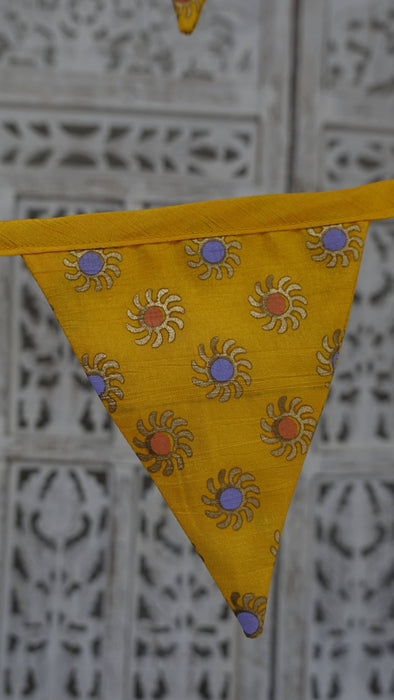 Yellow Starburst Bunting - 8-9 Metres