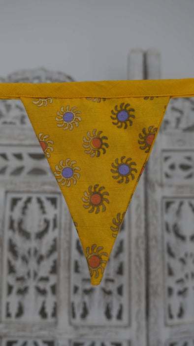 Yellow Starburst Bunting - 7 Metres