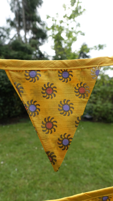 Yellow Starburst Bunting - 8-9 Metres
