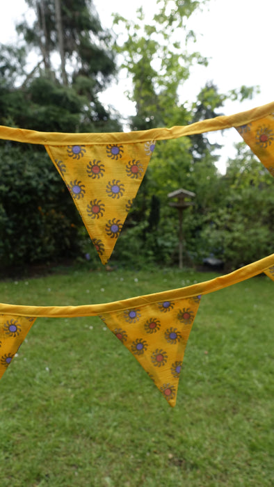 Yellow Starburst Bunting - 8-9 Metres