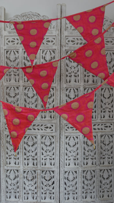 Coral With Matt Gold Spots With Gold Bells - 14 Metres