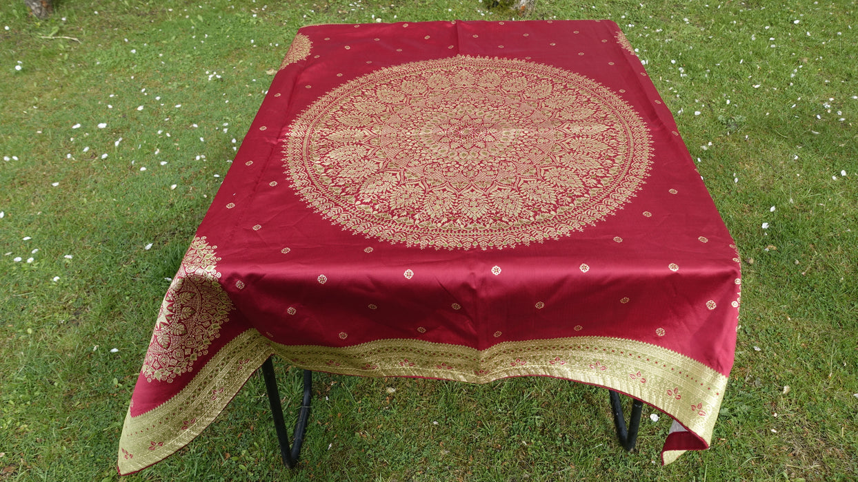 Red  Woven Large Decorative Tablecloth
