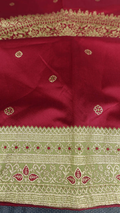 Red  Woven Large Decorative Tablecloth
