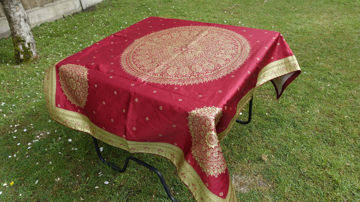 Red  Woven Large Decorative Tablecloth