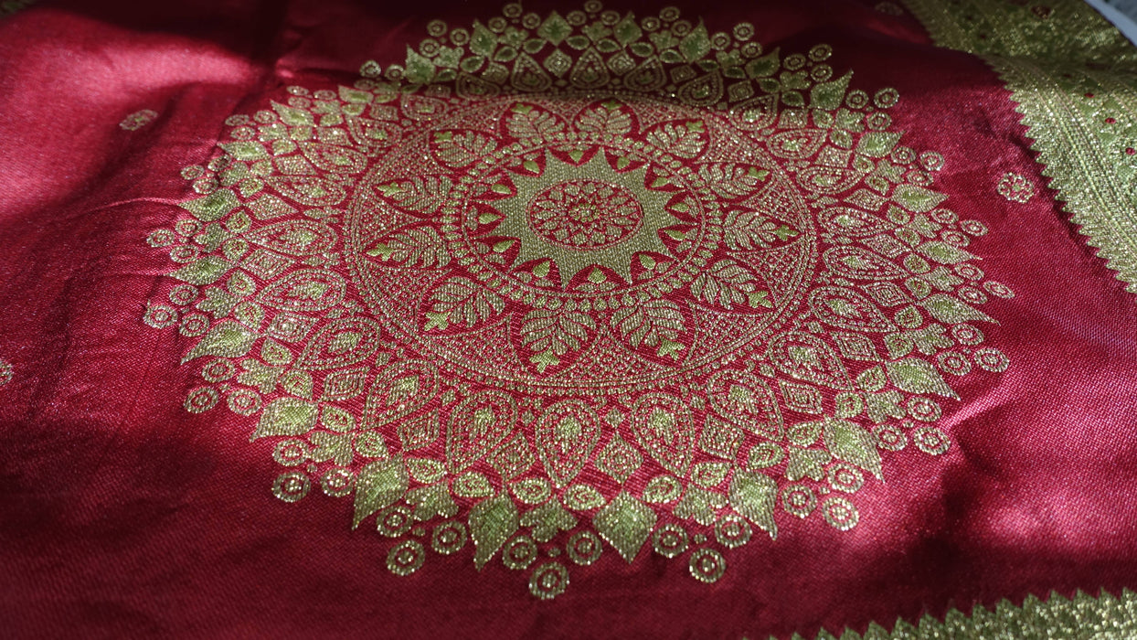 Red  Woven Large Decorative Tablecloth