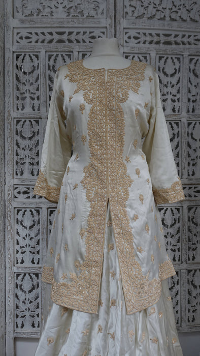 Off White Sateen Silk Vintage Lengha - UK 12/EU 38 - New
