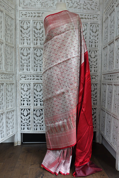 Red And Silver Zari Tanchoi Silk With Blouse Fabric - New