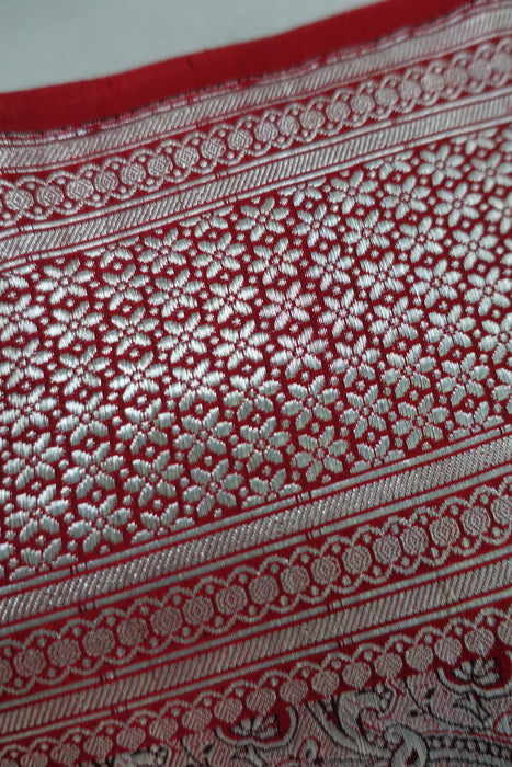 Red And Silver Zari Tanchoi Silk With Blouse Fabric - New