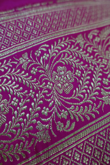 Hot Pink Vintage Wedding Banarsi Silk With Blouse To Fit 35 Bust - New