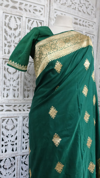 Dark Green Pure Silk Sari With Blouse To Fit 37 Bust - New