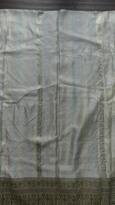 Cream Vintage Woven Silk With Pastel Coloured Palla - Preloved