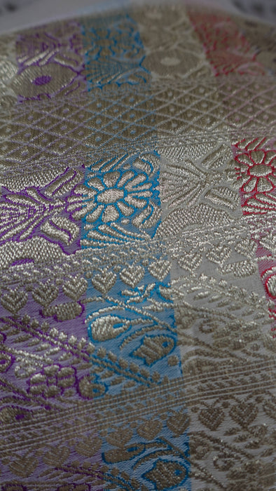 Cream Vintage Woven Silk With Pastel Coloured Palla - Preloved