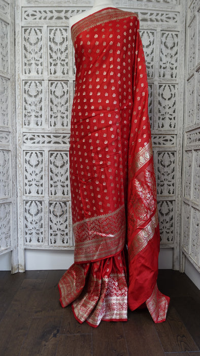 Red Brocade Vintage Wedding Sari - Preloved