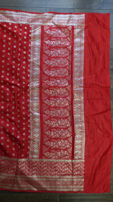 Red Brocade Vintage Wedding Sari - Preloved