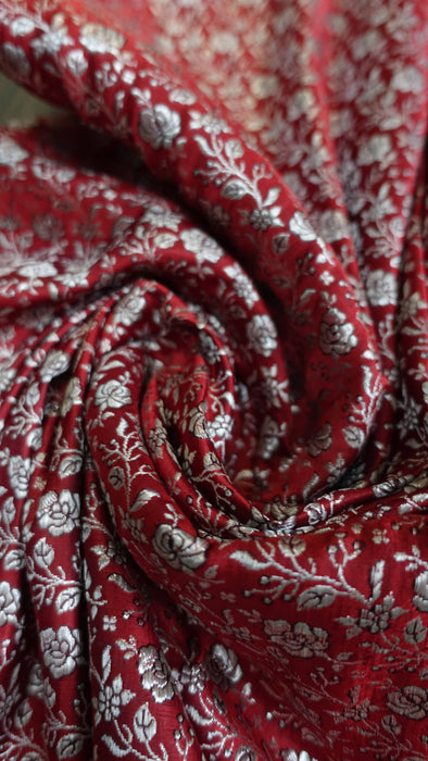 Red And Green Really Heavy Vintage Banarsi Sari - Preloved