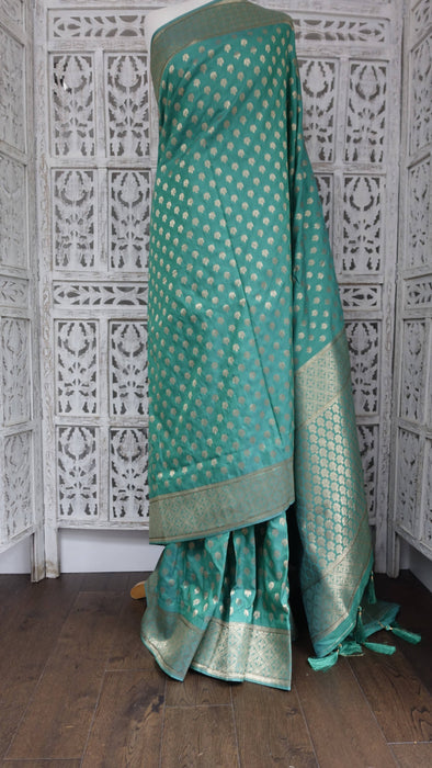 Jade Silk Blend Sari With Blouse Piece - New