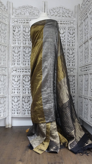 Black Kalki Prepleated Sari In Metallic Colours With Blouse Piece - New