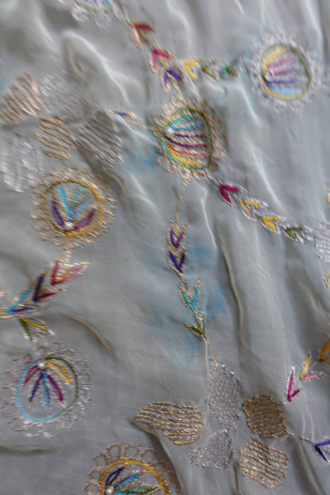 Off Cream Vintage Embroidered Dupatta - Preloved