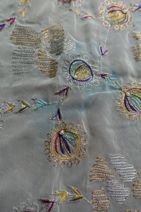 Off Cream Vintage Embroidered Dupatta - Preloved