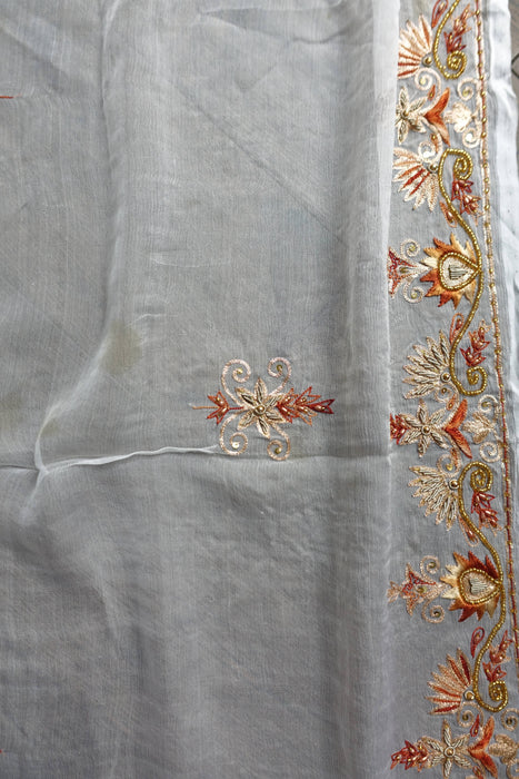 White Vintage Embellished Dupatta - New