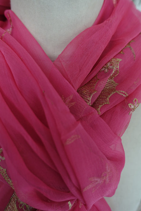 Dusky Pink Embroidered Vintage Dupatta - New