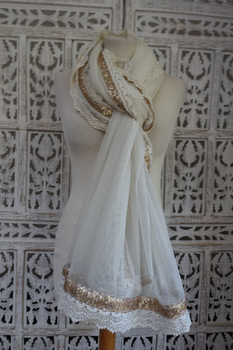 White Net Dupatta With Sequinned Lace Trim - New