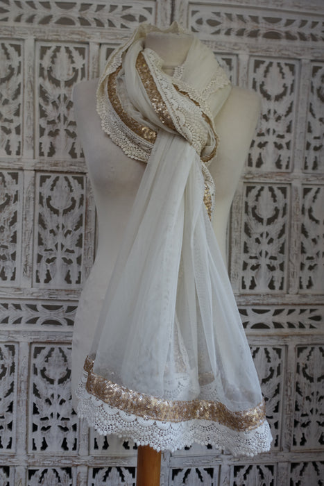 White Net Dupatta With Sequinned Lace Trim - New