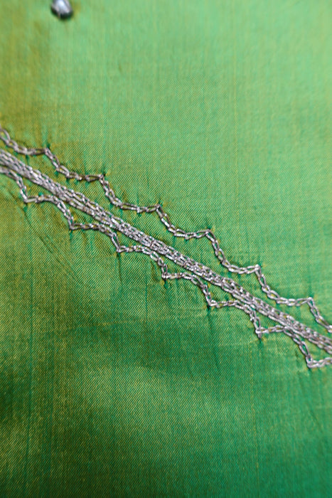 Green Vintage Pure Silk Dupatta - Preloved