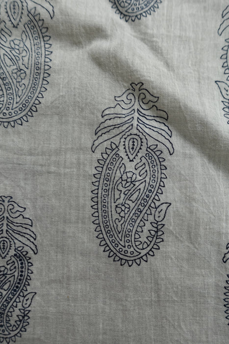 White Cotton Paisley Printed Dupatta - New