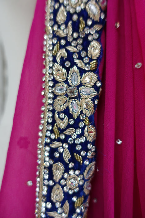 Pink Dupatta With Velvet Trim - Preloved