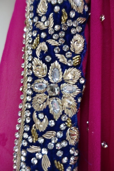Pink Dupatta With Velvet Trim - Preloved