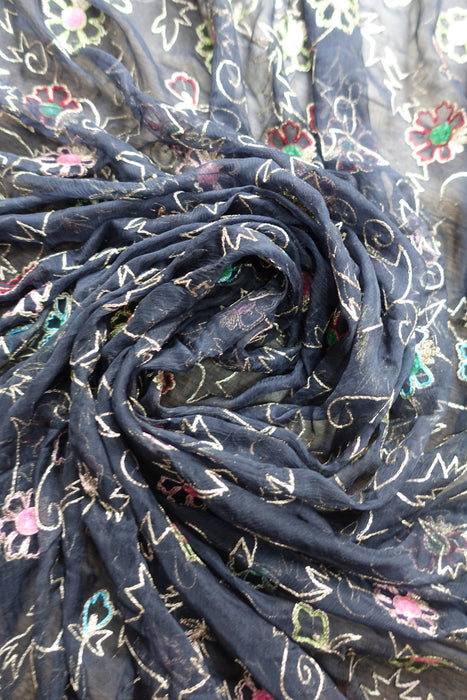Black Vintage Embroidered Dupatta - New