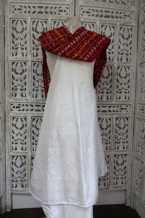 Dark Red Bandhani Print Vintage Dupatta - Preloved