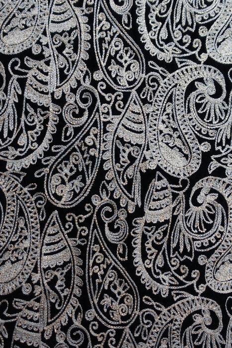 Black And White Narrow Embroidered Dupatta - New