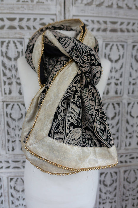 Black And White Narrow Embroidered Dupatta - New