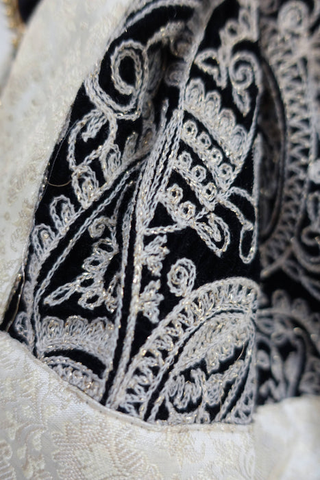 Black And White Narrow Embroidered Dupatta - New