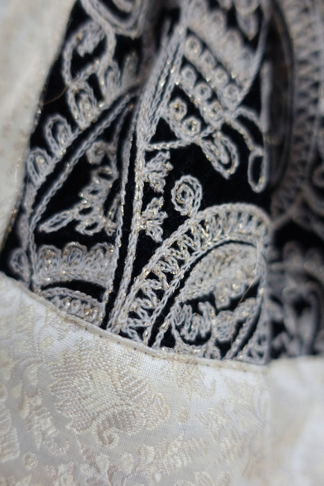 Black And White Narrow Embroidered Dupatta - New