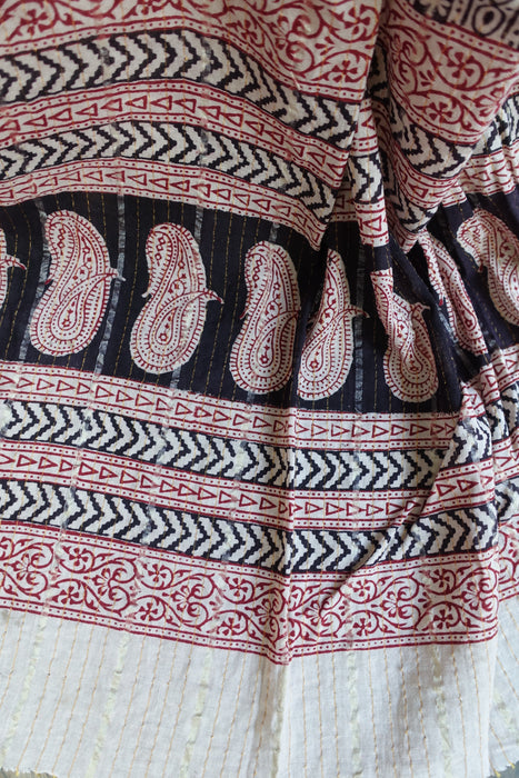 Cotton Cream With Black Paisely Print - New