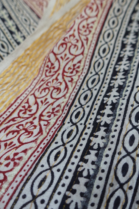 Cotton Cream With Black Paisely Print - New