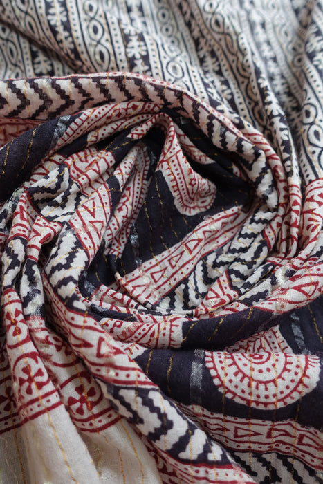 Cotton Cream With Black Paisely Print - New