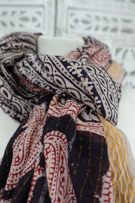 Cotton Cream With Black Paisely Print - New