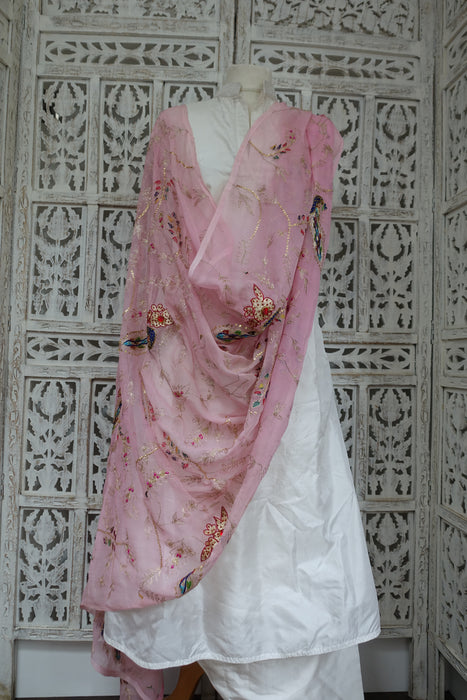 Baby Pink Vintage Peacock Embellished Dupatta - Preloved
